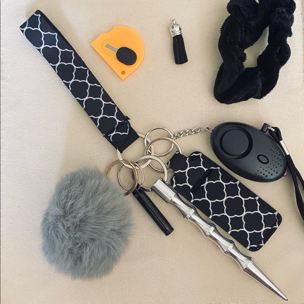 Black and white safety keychain